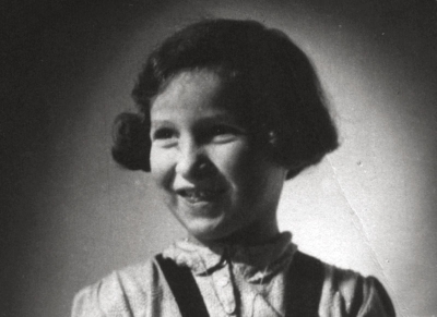 Michaela před deportací do Terezína, 1942