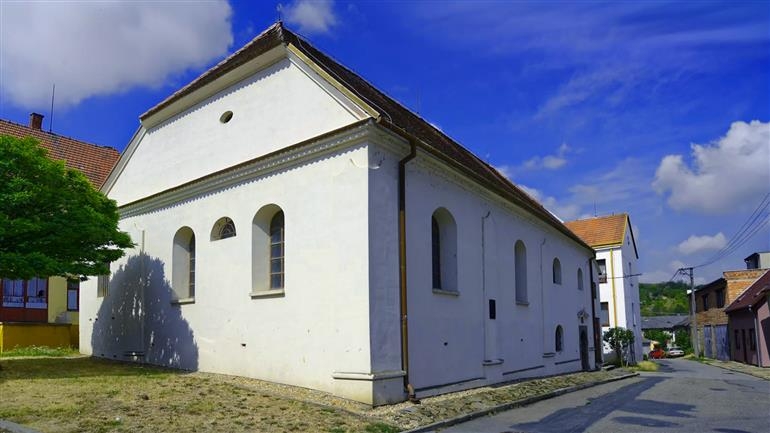 synagoga_dolni_kounice