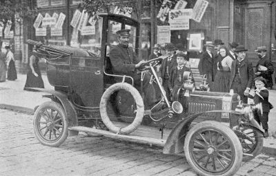Rok 1907 a Praha má své první taxi (foto: ČTK)
