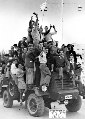 After the liberation of the Bergen-Belsen camp in
April 1945