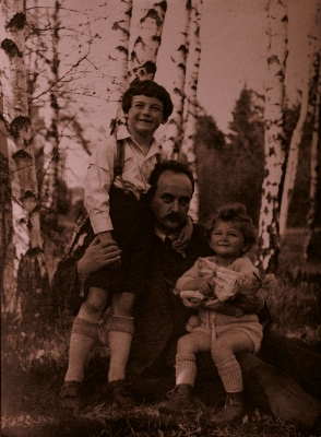 MUDr. Josef Ledeč with his children Eva and Jiří