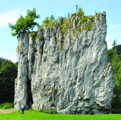 Hřebenáč , Šloupsko-Šošúvske jaskyne