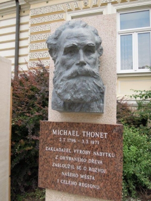 Busta Michaela Thoneta
