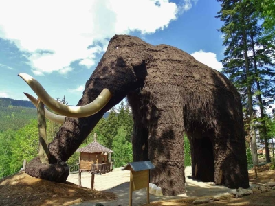 Obří mamut – Resort Dolní Morava