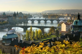 Co návštěvníci Vltavy nestihnou před Prahou, stihnou v Praze