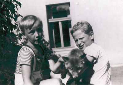 Werner (resp. Bedřich)  a Tomáš s liškou, Řevnice 1934