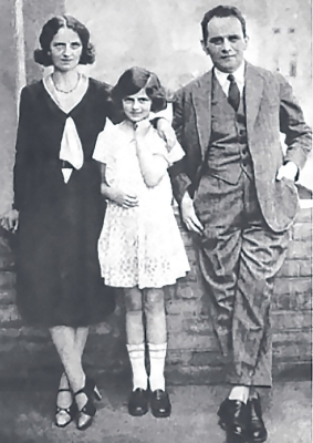 Karel Poláček s manželkou Adélou a dcerou Jiřinou, 30. léta